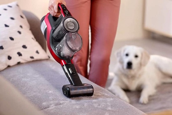 Come pulire una casa dai peli di animali