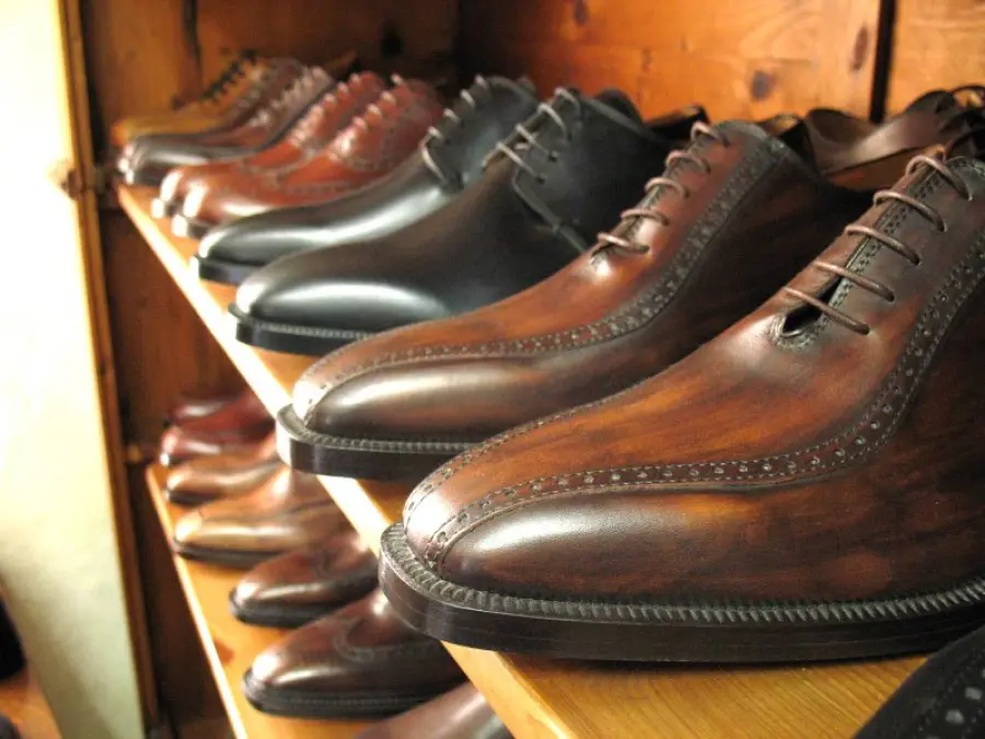 Scarpe su misura artigianali: quando e perché sceglierle?